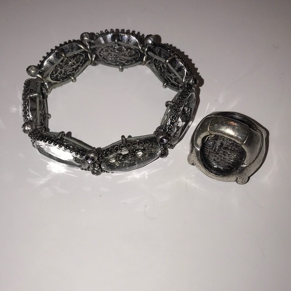 Stretchable Bracelet And Ring Set - image 3